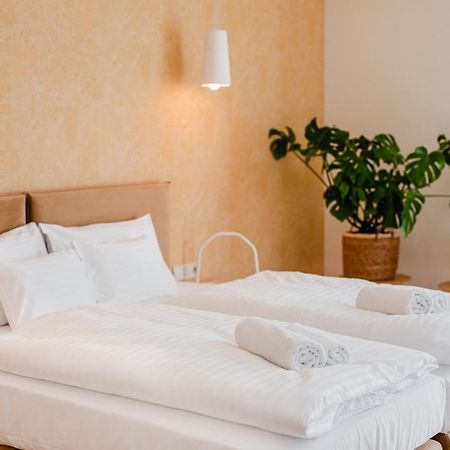 H11 Rooms Έστεργκομ Εξωτερικό φωτογραφία