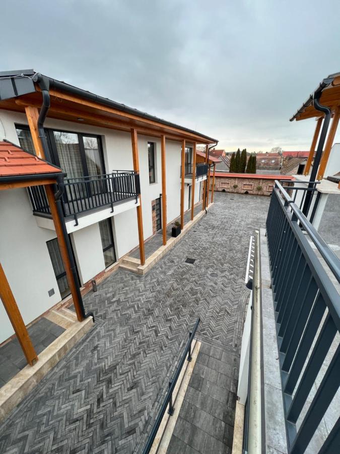 H11 Rooms Έστεργκομ Εξωτερικό φωτογραφία