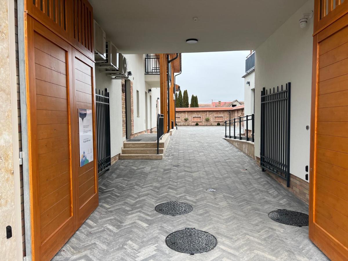 H11 Rooms Έστεργκομ Εξωτερικό φωτογραφία