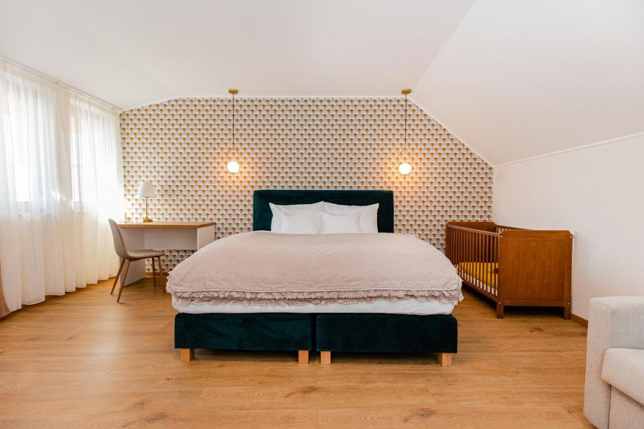 H11 Rooms Έστεργκομ Εξωτερικό φωτογραφία
