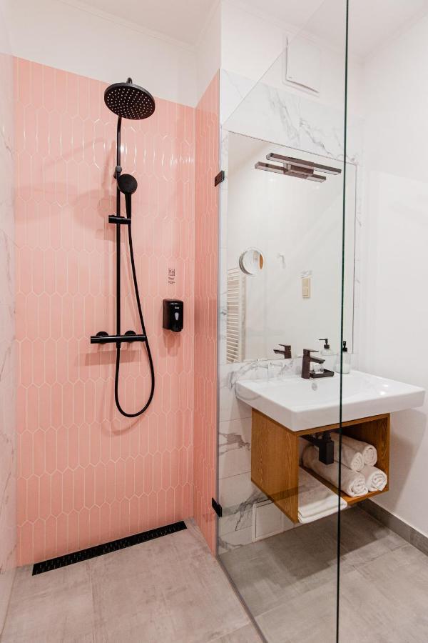 H11 Rooms Έστεργκομ Εξωτερικό φωτογραφία
