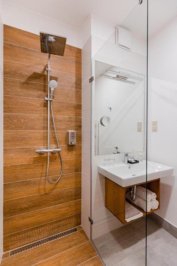 H11 Rooms Έστεργκομ Εξωτερικό φωτογραφία